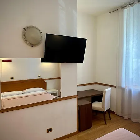 ホテル Green Hotel 2*