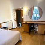 Green Hotel 2*