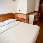 Hotel Green Hotel 2*