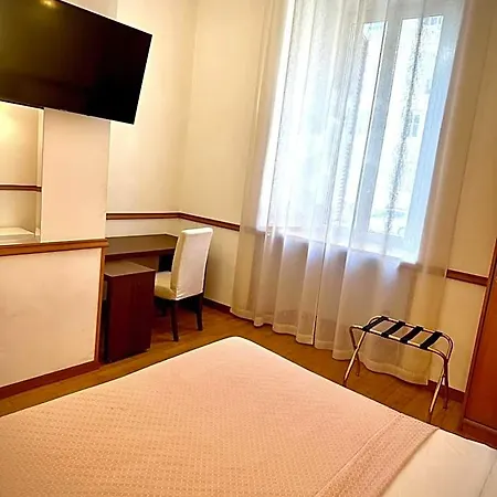 Green Hotel 2*