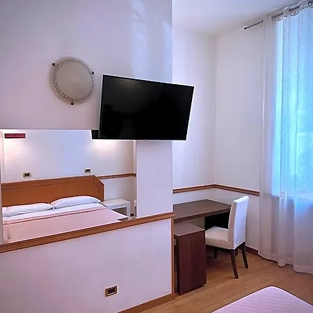 Green Hotel