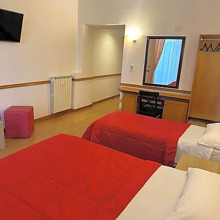 Green Hotel 2*