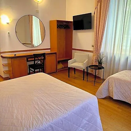 Green Hotel 2*
